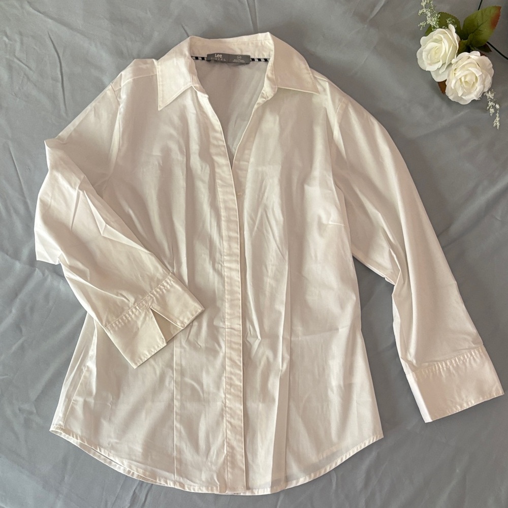 Lee Women's White Button Down Shirt